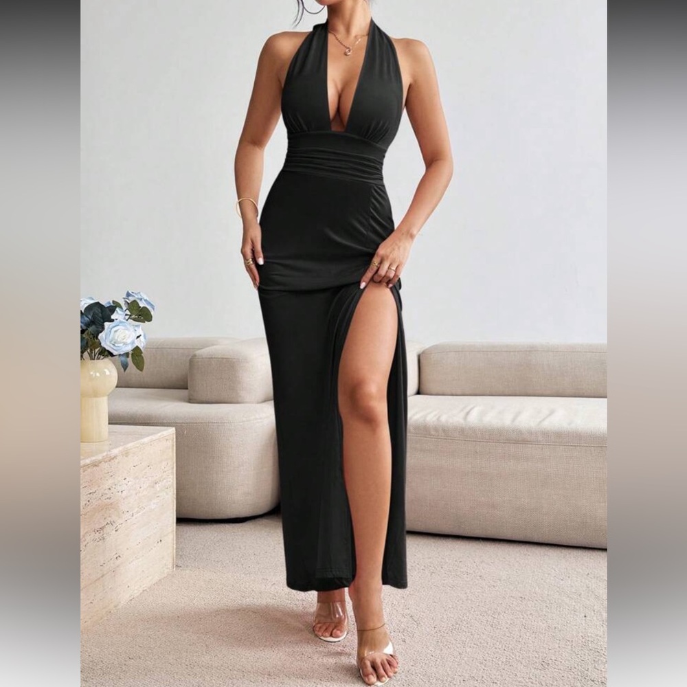 Black open back halter maxi dress - Picture 7 of 7